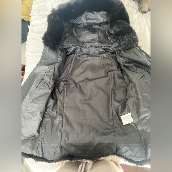 Faux leather jacket with fur black linings - Picture 2 of 4